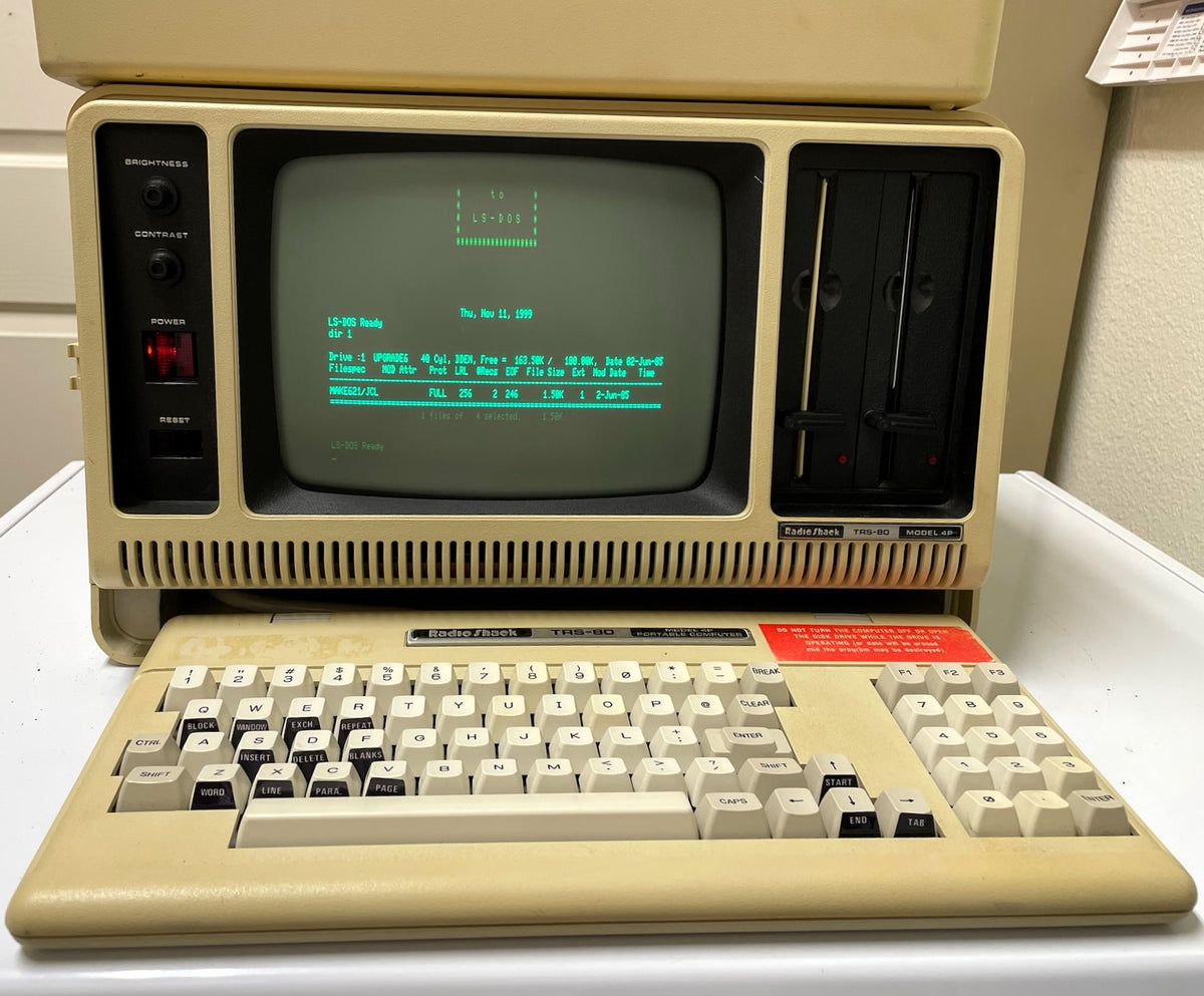 s*w様 【O-1803】Tandy Radio Shack TRS-80 旧型 26-3127 Model Color Computer 2 Radio Shack TRS-80 TANDY UOS