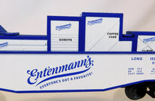 Load image into Gallery viewer, Lionel 6-58243 Entemann's Bakery Gondola Long Island Toy Train Engineers 2016 C-8