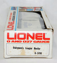 Load image into Gallery viewer, Lionel 6-5701 Dairymen's League Milk Woodside Refrigerator Reefer Car 1981