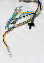 Load image into Gallery viewer, Lionel 610-6123-126 LCRU F3 Dual Mtr for 2motor F3 w/brackt 61061231266 part NOS