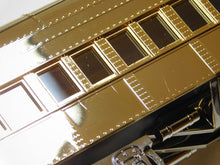 Load image into Gallery viewer, MTH 20-4029 + 20-4129 Millennium GOLD O Gauge 7car 70' Madison Passenger Set NYC