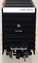 Load image into Gallery viewer, MTH 20-93239 Santa Fe 50' High Cube Boxcar MTHRRC 2005 Car#45705 Premier O sclae
