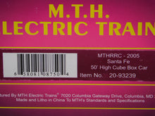 Load image into Gallery viewer, MTH 20-93239 Santa Fe 50' High Cube Boxcar MTHRRC 2005 Car#45705 Premier O sclae