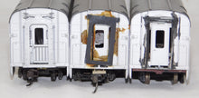 Load image into Gallery viewer, Rivarossi Baltimore & Ohio Three 85' Streamlined Passenger cars 2 Roomettes Coach HO