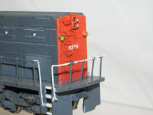 Load image into Gallery viewer, Athearn 8326 Southern Pacific SD40T-2 diesel engine Runs HO Strobe Tunnel Motor