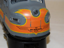 Load image into Gallery viewer, Lionel Trains 6-1579 Milwaukee Road Service Station Set F3 AA CRISP 7pcs 1975