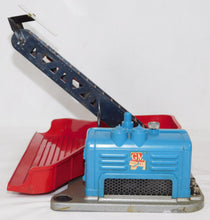 Load image into Gallery viewer, Lionel 397 BOXED Operating Belt Coal Loader 1948-57 accessory Working O clean w/instructions