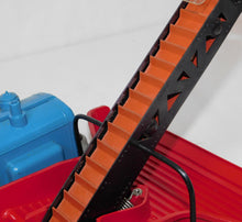 Load image into Gallery viewer, Lionel 397 BOXED Operating Belt Coal Loader 1948-57 accessory Working O clean w/instructions