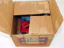 Load image into Gallery viewer, Lionel 397 BOXED Operating Belt Coal Loader 1948-57 accessory Working O clean w/instructions