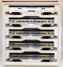 Load image into Gallery viewer, MTH MT 20-6501 Atlantic Coast Line 5Car 70' PLATED Aluminum Passenger Set 18" 96