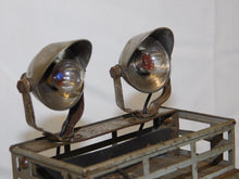 Load image into Gallery viewer, Lionel Prewar 92 Standard gauge Floodlight Tower 20" Working BOXED & CLEAN
