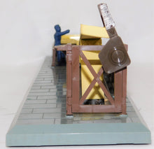 Load image into Gallery viewer, Lionel 362 Barrel Loader Complete +insert Paper 6 barrels OTC 364C BOXED Postwar