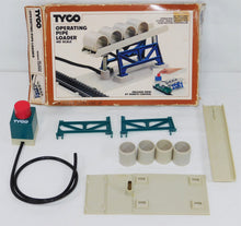 Load image into Gallery viewer, TYCO T- 951 Remote Control Operating Pipe Loader Car Boxed HO Scale C-7 w/button