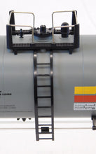 Load image into Gallery viewer, MTH 20-90069 Seaboard Unibody Modern tank car #67890 Premier Line O scale 1/48