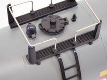Load image into Gallery viewer, MTH 20-90069 Seaboard Unibody Modern tank car #67890 Premier Line O scale 1/48