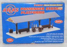 Load image into Gallery viewer, Atlas O 6902 Kit os TWO Passenger Station Platforms Boxed sealed C-9 for O / 027