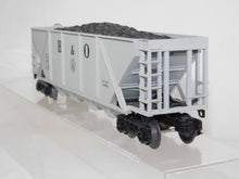 Load image into Gallery viewer, Lionel Trains 6138 B&O Quad Hopper w/ coal load 4 bay Baltimore & Ohio 1986 O