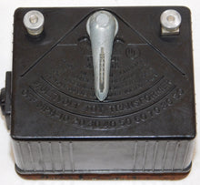 Load image into Gallery viewer, Lionel Trains 1026 transformer 25 watt power pack Postwar 1961-64 AC power CLEAN