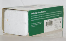 Load image into Gallery viewer, Department 56 #56.56854 Don't Let Go! North Pole Serie Taffy Elves Christmas D56