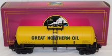 Load image into Gallery viewer, MTH 20-96017 Great Northern OIL Unibody tank car UTLX 76488 Premier Line 1/48 GN