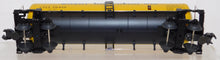 Load image into Gallery viewer, MTH 20-96017 Great Northern OIL Unibody tank car UTLX 76488 Premier Line 1/48 GN