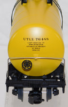 Load image into Gallery viewer, MTH 20-96017 Great Northern OIL Unibody tank car UTLX 76488 Premier Line 1/48 GN