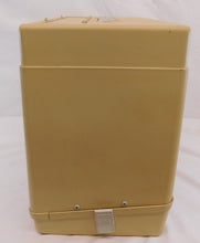 Load image into Gallery viewer, TRS-80 model 4P computer 26-1080A screen powersUp but NON-OP w/ stickers Vintage