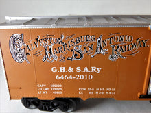 Load image into Gallery viewer, Williams Galveston Harrisburg & San Antonio GH&SA Sunset Route Boxcar TTOS 6464-2010 Ogau