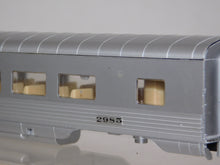 Load image into Gallery viewer, Santa Fe 2985 Streamlined Passenger car Coach Super Chief HO Scale C-5+ add trux