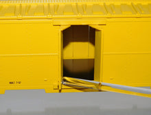 Load image into Gallery viewer, MTH 30-7825 Alaska Railroad ARR 11727 Boxcar McKinley National Park Route O 2001