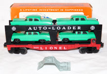 Load image into Gallery viewer, Lionel 6414 Evans Auto Loader KELLY GREEN automobiles cars Postwar CLEAN BOXED