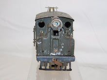 Load image into Gallery viewer, Lionel Prewar #152 Electric NYC S-Type 0-4-0 Engine 1918 Green Runs Y Stanchions