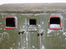 Load image into Gallery viewer, Lionel Prewar #152 Electric NYC S-Type 0-4-0 Engine 1918 Green Runs Y Stanchions