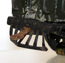 Load image into Gallery viewer, Lionel Prewar #152 Electric NYC S-Type 0-4-0 Engine 1918 Green Runs Y Stanchions