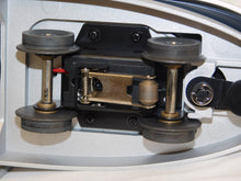 Load image into Gallery viewer, Lionel 6-15507 PHANTOM III Passenger 4car set lighted Silver Pratts Hollow C-8 boxd