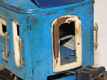 Load image into Gallery viewer, Lionel 194W Blue Comet Set Original Prewar O Gauge BLUE COMET STEAM ENGINE & PASSENGER SET C-6