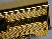 Load image into Gallery viewer, MTH 30-6707 Millennium 18K GOLD Plt 4car 60' Aluminum Passenger Set Pennsylvania