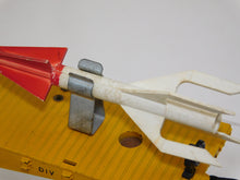 Load image into Gallery viewer, American Flyer #25056 USMC Rocket Launcher Set Div 37 w/ Boxcar & Flatcar CLEAN