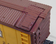 Load image into Gallery viewer, Lionel 3672 BOSCO Operating Box Car with cans Corn Products 1959-60 milk car O