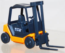 Load image into Gallery viewer, Vintage Wiking 663 01 14 FORKLIFT Gabelstapler 6630114 Orange 1/87 HO Scale NOS