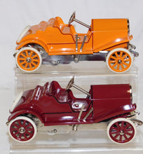 Load image into Gallery viewer, Lionel Classics 6-13803 Racing Autmobiles Remake of #85 Prewar Tested & Works