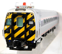 Load image into Gallery viewer, Lionel 6-35454 AMTRAK AMFLEET Cab Controlled End Car C-7 Nice boxd glue on horns