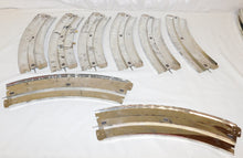 Load image into Gallery viewer, Lionel Classics 6-13803 Racing Autmobiles Remake of #85 Prewar Tested & Works
