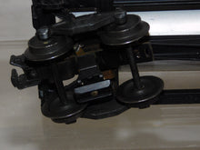 Load image into Gallery viewer, 1945 Lionel 463W Train Set Flying Shoe Pick Ups Boxes Runs great 1st Postwar set