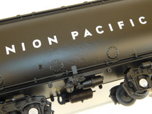 Load image into Gallery viewer, Lionel 6-38007 Union Pacific Challenger Auxiliary Tender UP Water TMCC Boxed Black