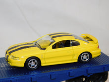 Load image into Gallery viewer, Lionel 6-21953 Ford Mustang Train Set GP-7 Diesel + flat cars w/ diff Mustangs "1965"