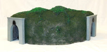 Load image into Gallery viewer, MTH 40-1073 90 Degree 036 Curved Tunnel RTR Assembled Painted Landscaped O