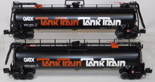 Load image into Gallery viewer, Lionel 6-31718 Southern Pacific Tank Train Oil Can GATX Tank Set 2 SD40T-2 + 8 tank cars