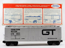 Load image into Gallery viewer, Lionel 9805 Grand Trunk Western GTW Standard O Reefer refrigerator car Silver 73