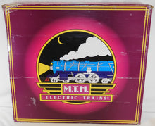 Load image into Gallery viewer, MTH 20-20035-1 Amtrak Turbotrain Streamlined Passenger Set Premier Proto-sound 3